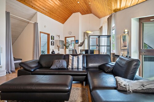 Reatreat-Apartment mit Bergblick, Balkon und WLAN