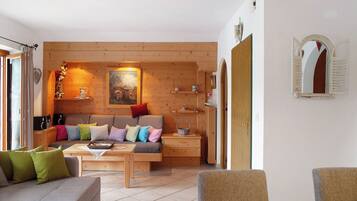 Fernseher, Stereoanlage