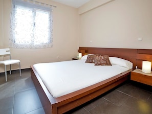 3 chambres, lit parapluie