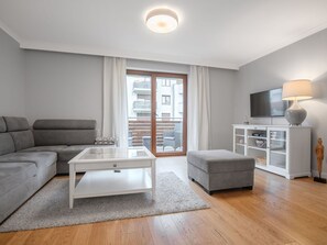 TV - Beautiful apartment for 3 people with WIFI, TV, balcony and panoramic view (Ustka)