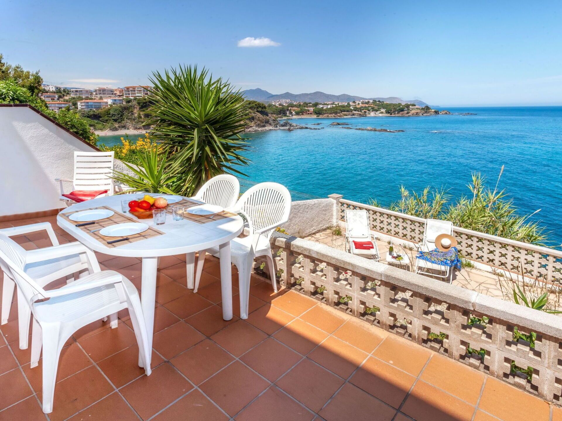 屋外ダイニングエリア