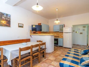 Interior - Cosy apartment for 9 guests with A/C, WIFI, TV and patio (Valledoria)