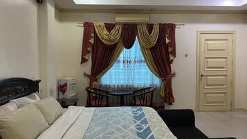 1 bedroom, in-room safe, free WiFi