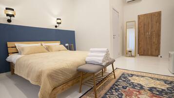 In-room safe, iron/ironing board, free WiFi, bed sheets