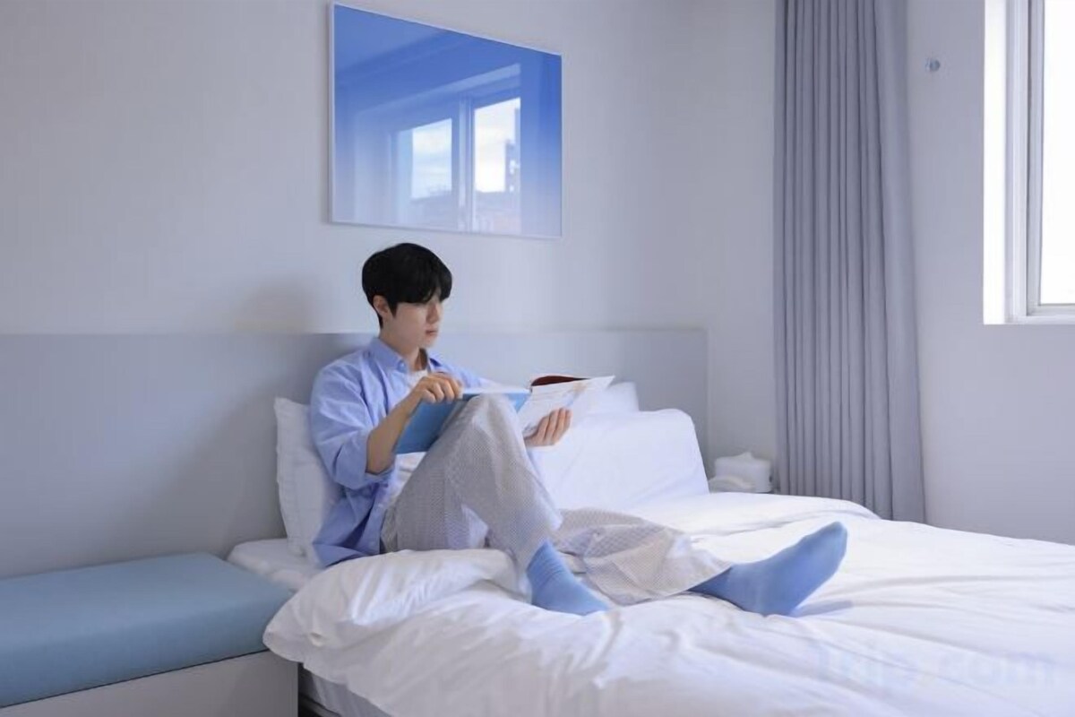 Premium bedding, free WiFi, bed sheets
