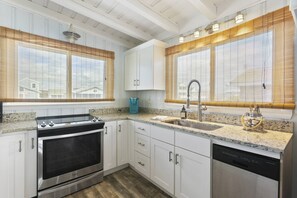 Unclassified image, 2 of 50, button - Wonderful Beach Front Dog Friendly Classic Beach Home, Direct beach access. (Oak Island)