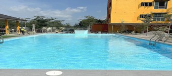 Capital O 90949 Pelangi Beach Resort Mersing