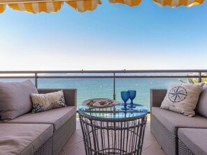 Property grounds - Beautiful apartment for 6 people with WIFI, A/C, TV, terrace and pets allowed (Salou)