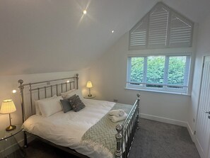 3 quartos, ferros/tábuas de passar roupa, Wi-Fi de cortesia