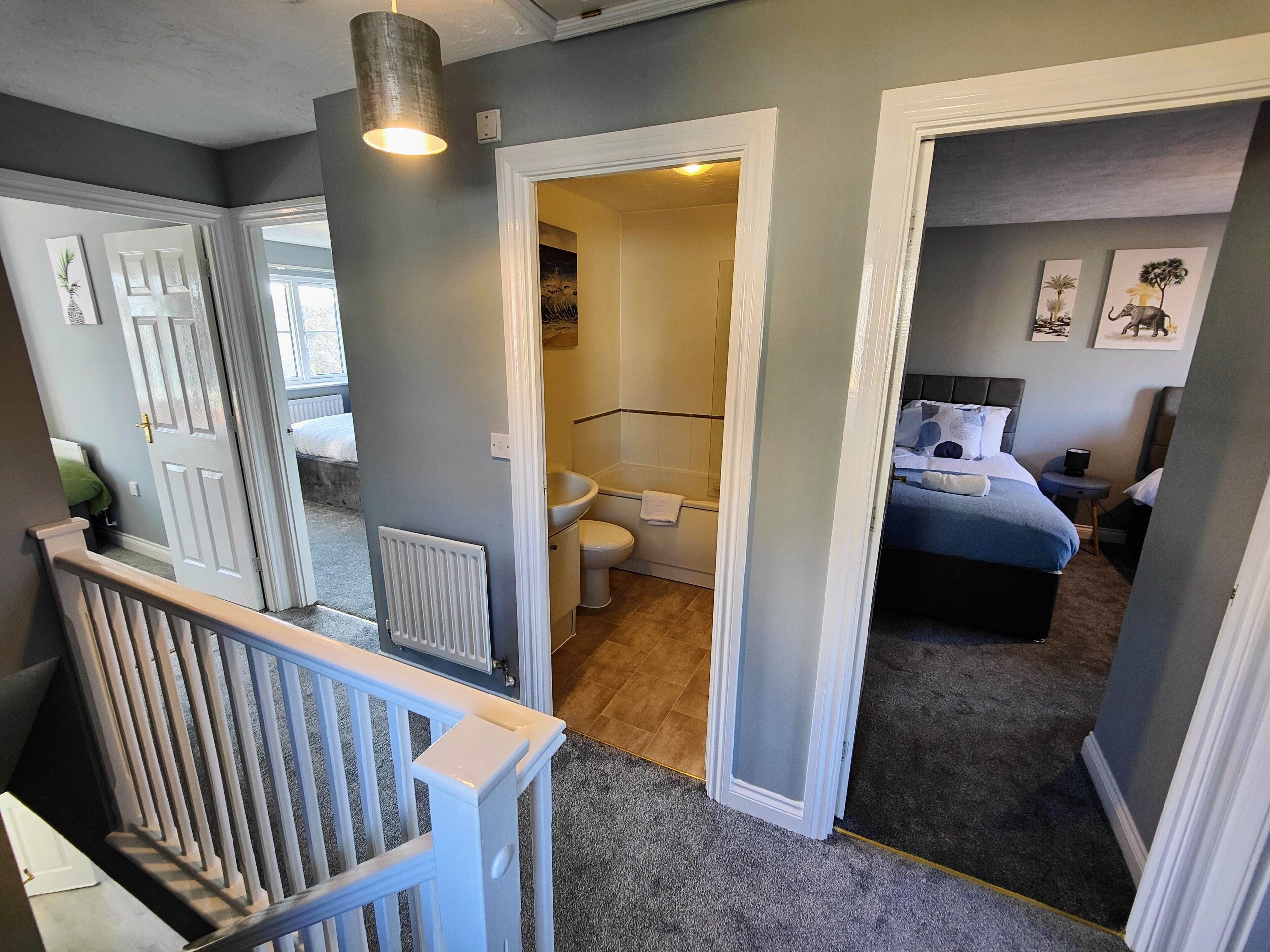 4 slaapkamers, een strijkplank/strijkijzer, gratis wifi