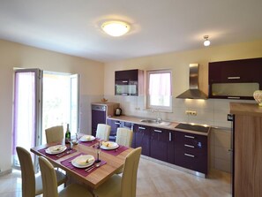 Oven, dishwasher - Cosy apartment for 6 people with A/C, WIFI, TV and terrace (Zadar)