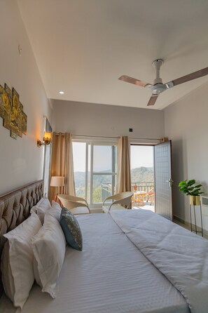 Deluxe Room - The Narayana Home Stay (Dehradun)
