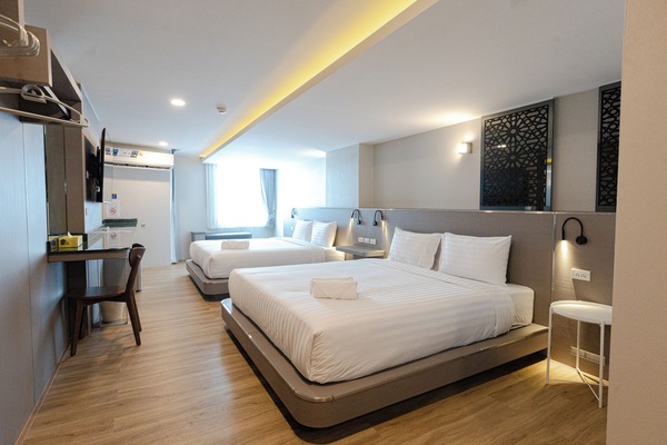 Escritorio y wifi gratis