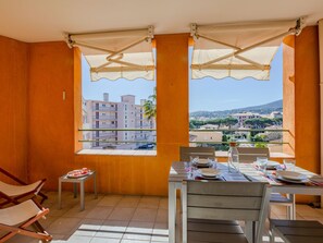 Outdoor dining - Terre du Soleil by Interhome (Sainte Maxime)