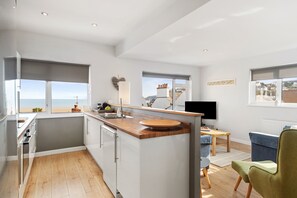 Apartment | 4 bedrooms - The Bay Apartment - Sea Views Village Centre (Saundersfoot)