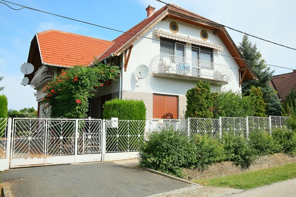 Plante, Ciel, Bâtiment, Propriété, Fenêtre, Maison, Arbre, Lot Terre, Zone Résidentielle, Chalet