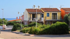 Exterior - Beautiful apartment for 4 guests with terrace (Valledoria)