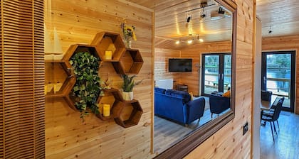 Ferry Lodge - Norfolk Broads