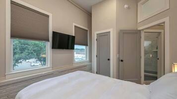 3 bedrooms, iron/ironing board, travel crib, WiFi