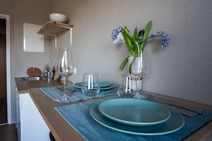 Dining - Modernes Design-apartment mit Balkon in Bermatingen (Bermatingen)
