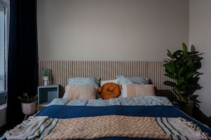 1 bedroom, in-room safe, iron/ironing board, free WiFi - Modernes Design-apartment mit Balkon in Bermatingen (Bermatingen)