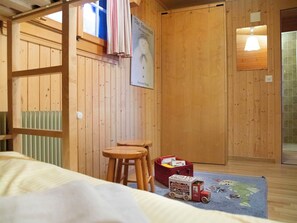 2 Schlafzimmer, Bügeleisen/Bügelbrett, Reisekinderbett, kostenloses WLAN