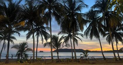 Casa midin 9, Stunning 3bd 2bth condo, GREAT location!