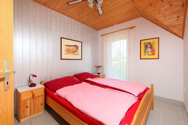 Meubles, Bâtiment, Propriété, Cabinetry, Confort, Bois, Maison, Ventilateur De Plafond, Design Intérieur, Cadre De Lit