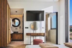 5 Schlafzimmer, Schreibtisch, Bügeleisen/Bügelbrett, Reisekinderbett