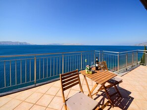 Terrace/patio - Lovely apartment for 2 guests with A/C, WIFI, TV and balcony (Senj)