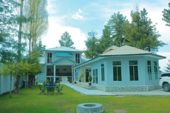 Front of property - Samsons Inn Malam Jabba (Swat)