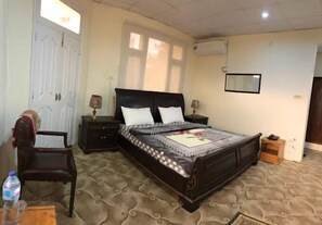 Family Double Room | Soundproofing, free WiFi - Samsons Inn Malam Jabba (Swat)