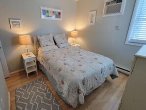 3 bedrooms, iron/ironing board, internet