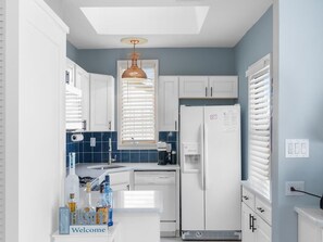 Fridge, dishwasher, coffee/tea maker, toaster - 4602 Central Avenue, Sea Isle City - Top Floor! (Sea Isle City)