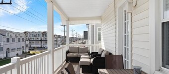 4602 Central Avenue, Sea Isle City - Top Floor!