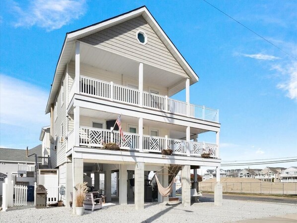 Exterior - 4602 Central Avenue, Sea Isle City - Top Floor! (Sea Isle City)