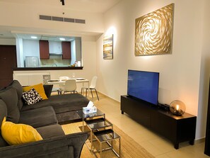 Comfort Studio | Living area - Cozy Studio with Stunning View in Rimal (Dubai)