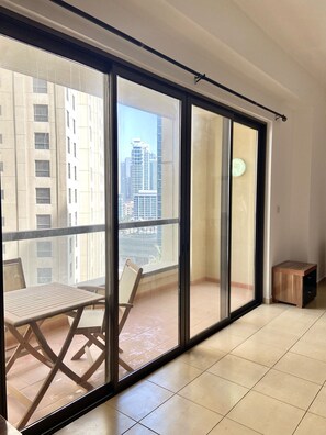 컴포트 스튜디오 | 발코니