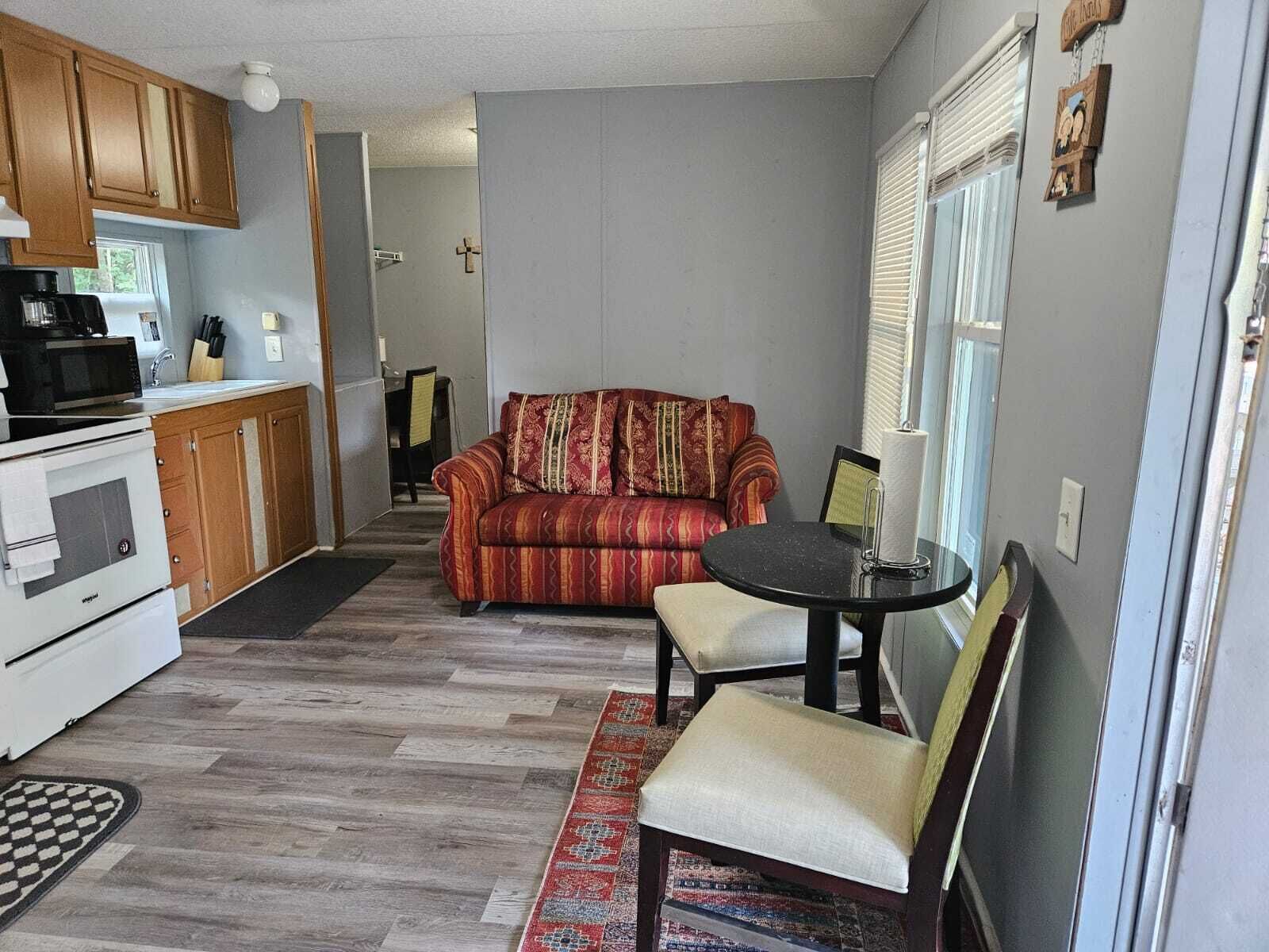 Gated Guest House in our 4 acres Estate home with pool 