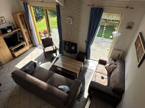 Living area - 3 bedroom accommodation in Julianadorp aan Zee (Julianadorp aan Zee)