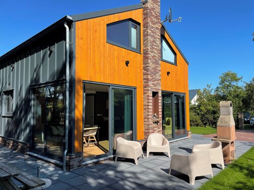 4 bedroom accommodation in Julianadorp aan Zee