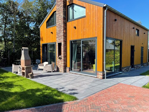 4 bedroom accommodation in Julianadorp aan Zee