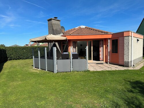 3 bedroom accommodation in Julianadorp aan Zee