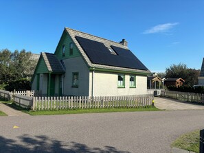 Exterior - 4 bedroom accommodation in Julianadorp aan Zee (Julianadorp aan Zee)