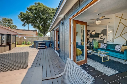 NAS Jax Pool Hot-tub Gameroom Message for Spring