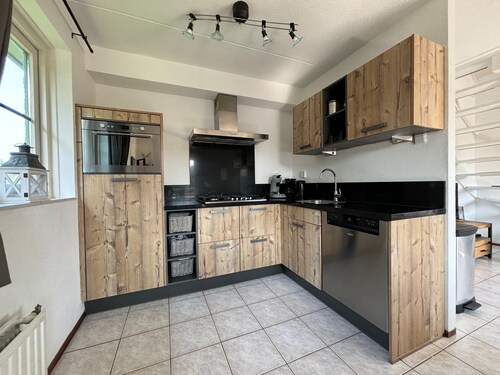 3 bedroom accommodation in Julianadorp aan Zee