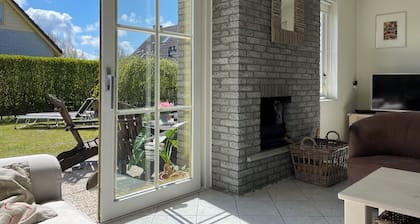 2 bedroom accommodation in Julianadorp aan Zee