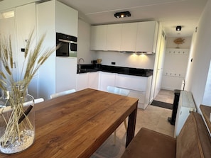 Dining - 3 bedroom accommodation in Julianadorp aan Zee (Julianadorp aan Zee)