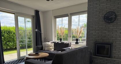 3 bedroom accommodation in Julianadorp aan Zee