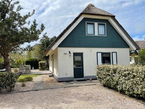 Exterior - 3 bedroom accommodation in Julianadorp (Julianadorp)